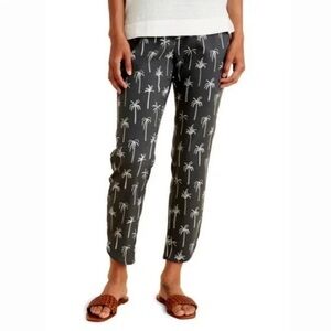 NWOT Marine Layer Allison Palm Print Casual Pant Women’s Size Medium Grey